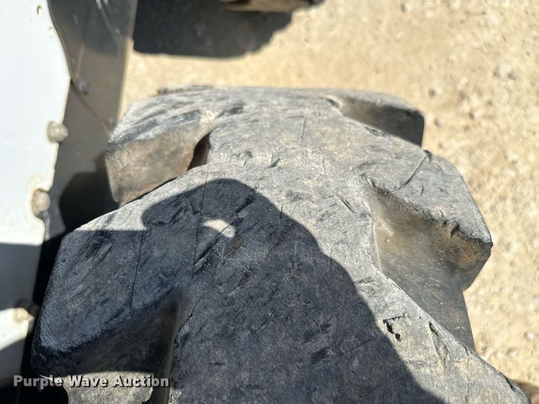 image for item IE9110 2014 Bobcat S510 skid steer loader