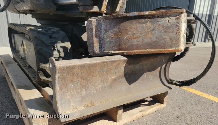 image for item JO9386 IHI 9VX3 mini excavator