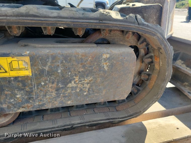 image for item JO9386 IHI 9VX3 mini excavator