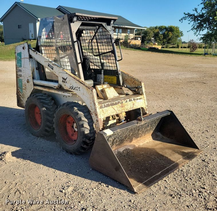 image for item JO9389 1983 Bobcat 642 skid steer loader
