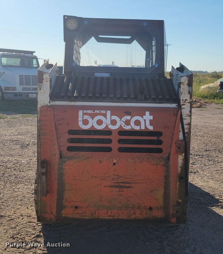 image for item JO9389 1983 Bobcat 642 skid steer loader