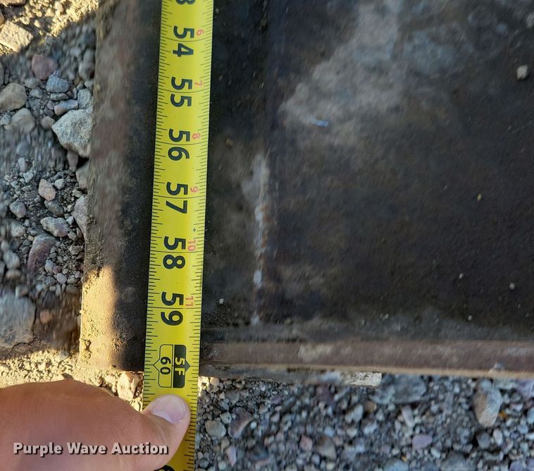 image for item JO9389 1983 Bobcat 642 skid steer loader