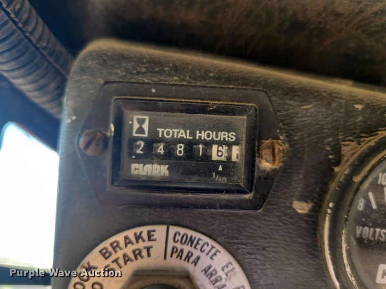 image for item JO9389 1983 Bobcat 642 skid steer loader