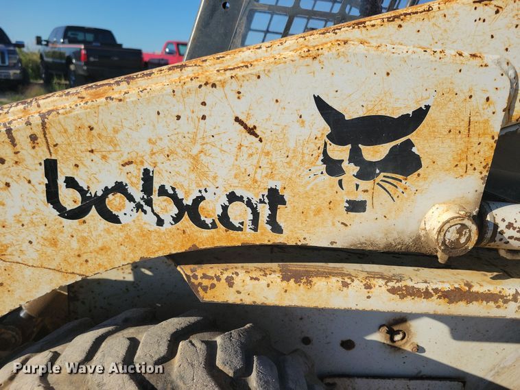 image for item JO9389 1983 Bobcat 642 skid steer loader
