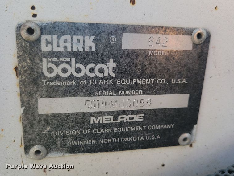 image for item JO9389 1983 Bobcat 642 skid steer loader