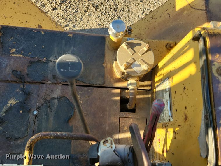 image for item JO9390 Caterpillar forklift