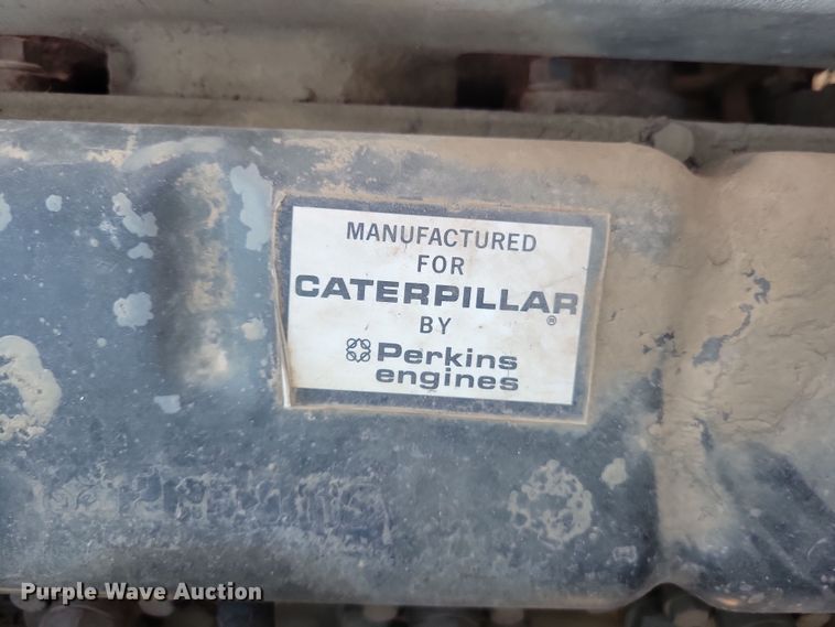 image for item JO9390 Caterpillar forklift