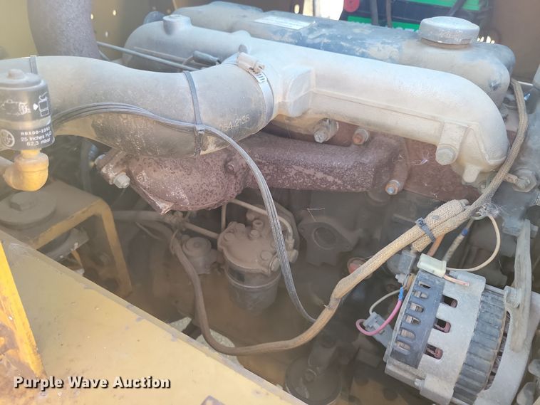 image for item JO9390 Caterpillar forklift