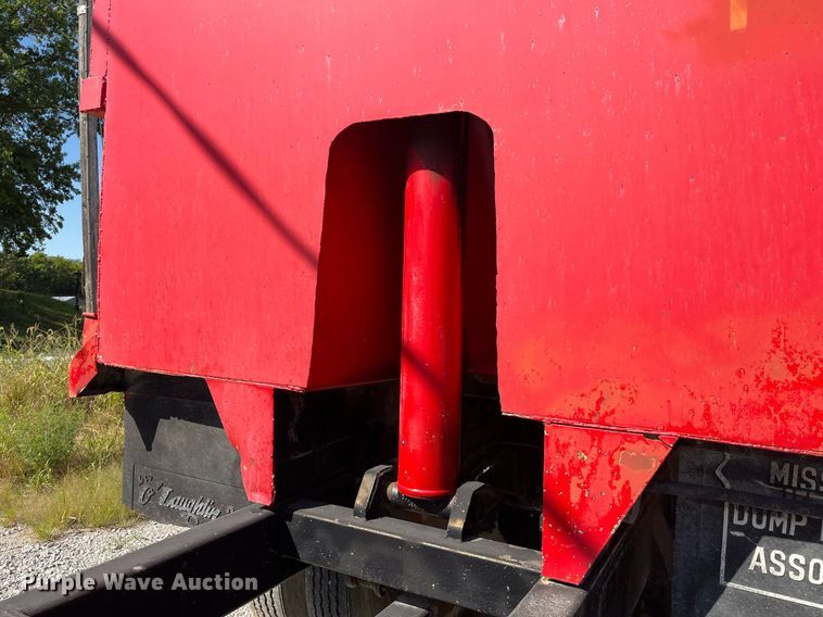 image for item LC9042 1995 Schien Equipment end dump pup trailer