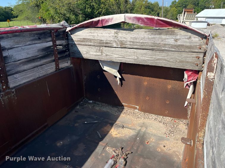 image for item LC9042 1995 Schien Equipment end dump pup trailer