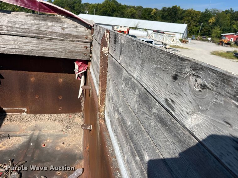 image for item LC9042 1995 Schien Equipment end dump pup trailer