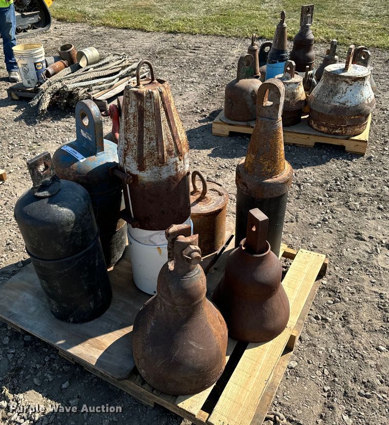 image for item LC9049 (8) pipe pullers