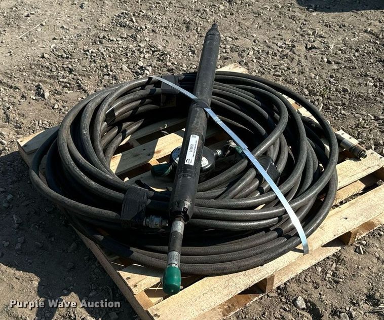 image for item LC9052 Hammerhead pneumatic piercing tool