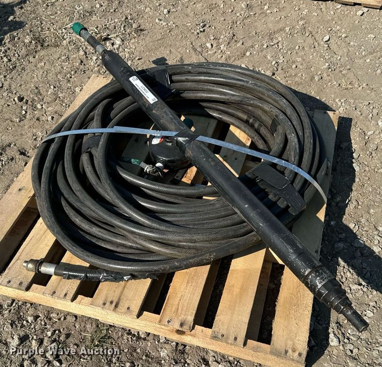 image for item LC9052 Hammerhead pneumatic piercing tool