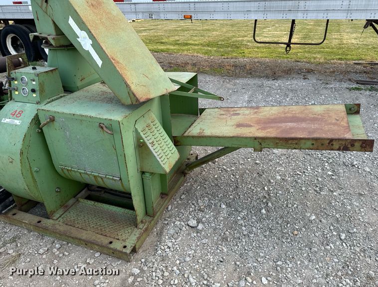 image for item LC9053 Bowie Aero Mulcher straw blower