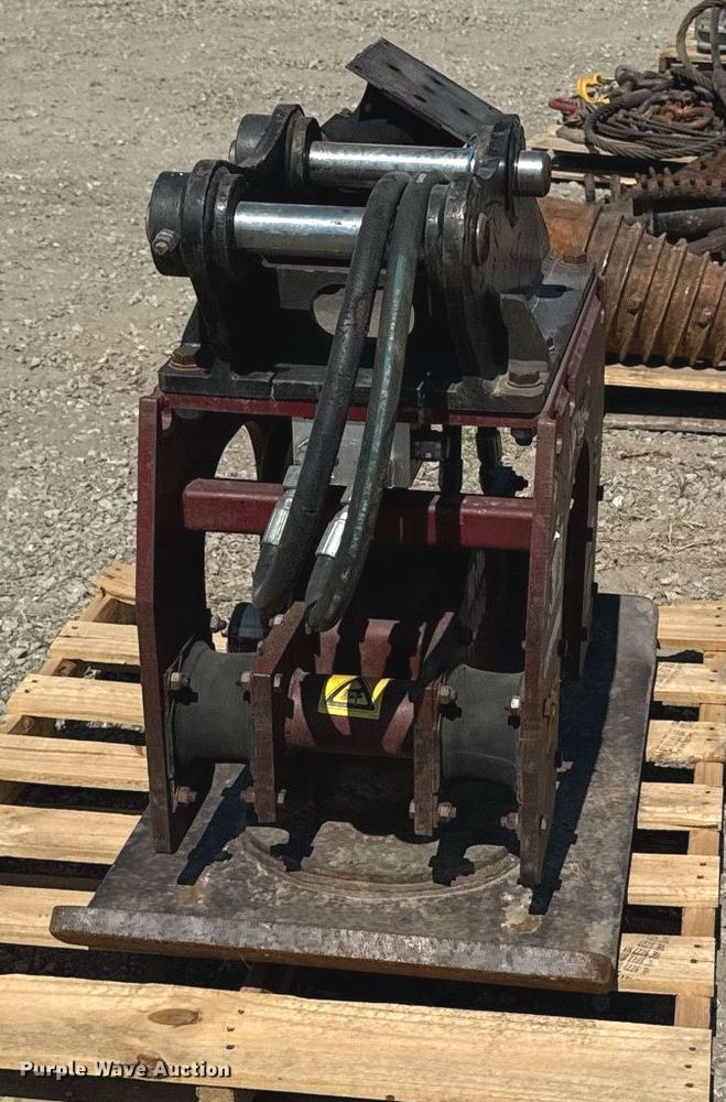 image for item LC9055 2018 HO-PAC 1000C plate compactor