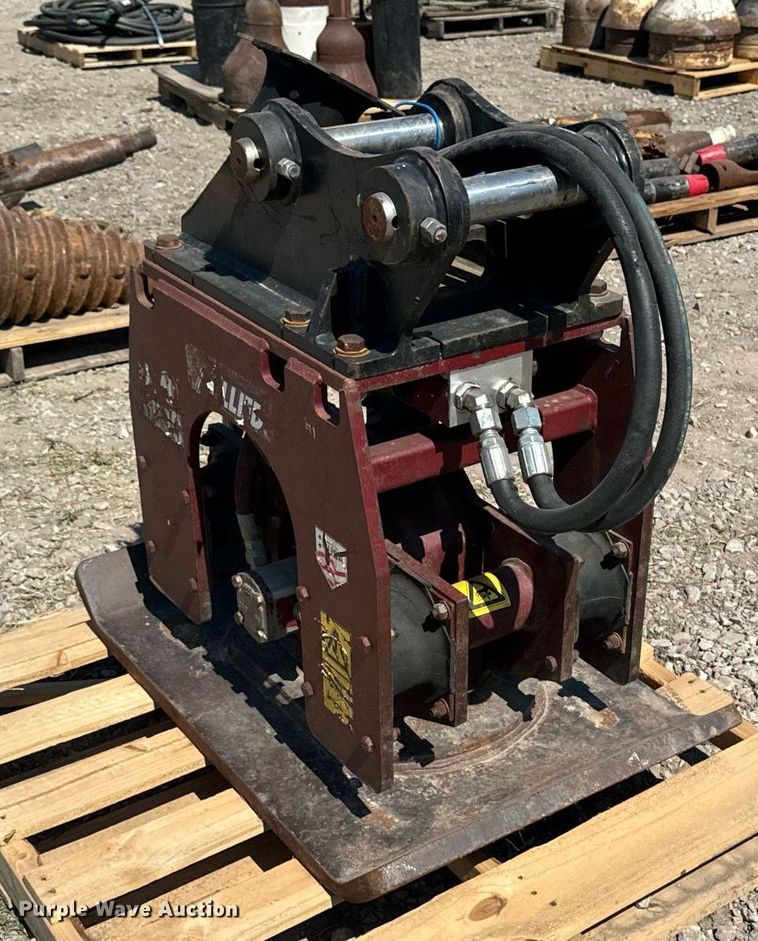 image for item LC9055 2018 HO-PAC 1000C plate compactor