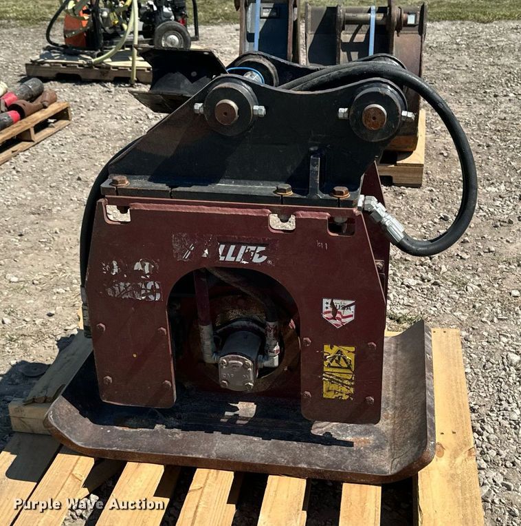 image for item LC9055 2018 HO-PAC 1000C plate compactor