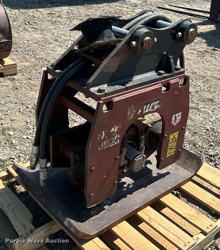 image for item LC9055 2018 HO-PAC 1000C plate compactor