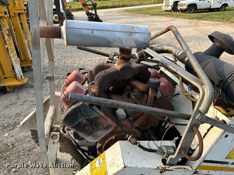 image for item LC9059 Cushion Cut 6500WR18 concrete saw