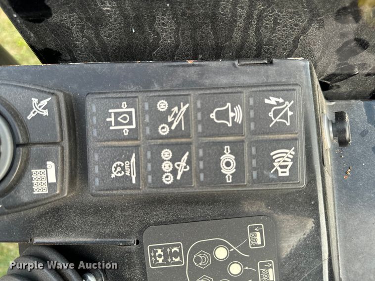 image for item LC9060 2021 Vermeer D24x40 Navigator Series III directional boring unit