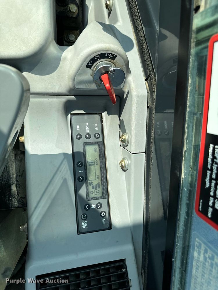 image for item LC9062 2016 John Deere 50G mini excavator