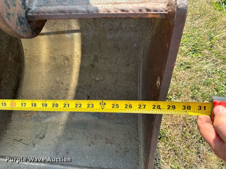 image for item LC9063 2017 Case CX80C mini excavator