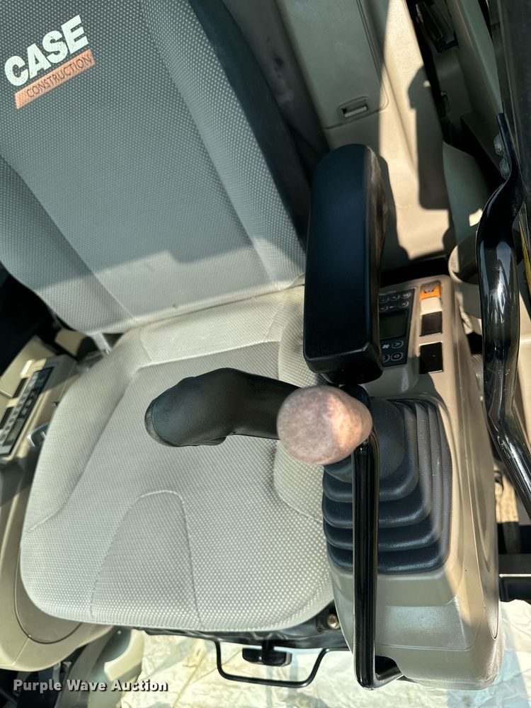 image for item LC9063 2017 Case CX80C mini excavator