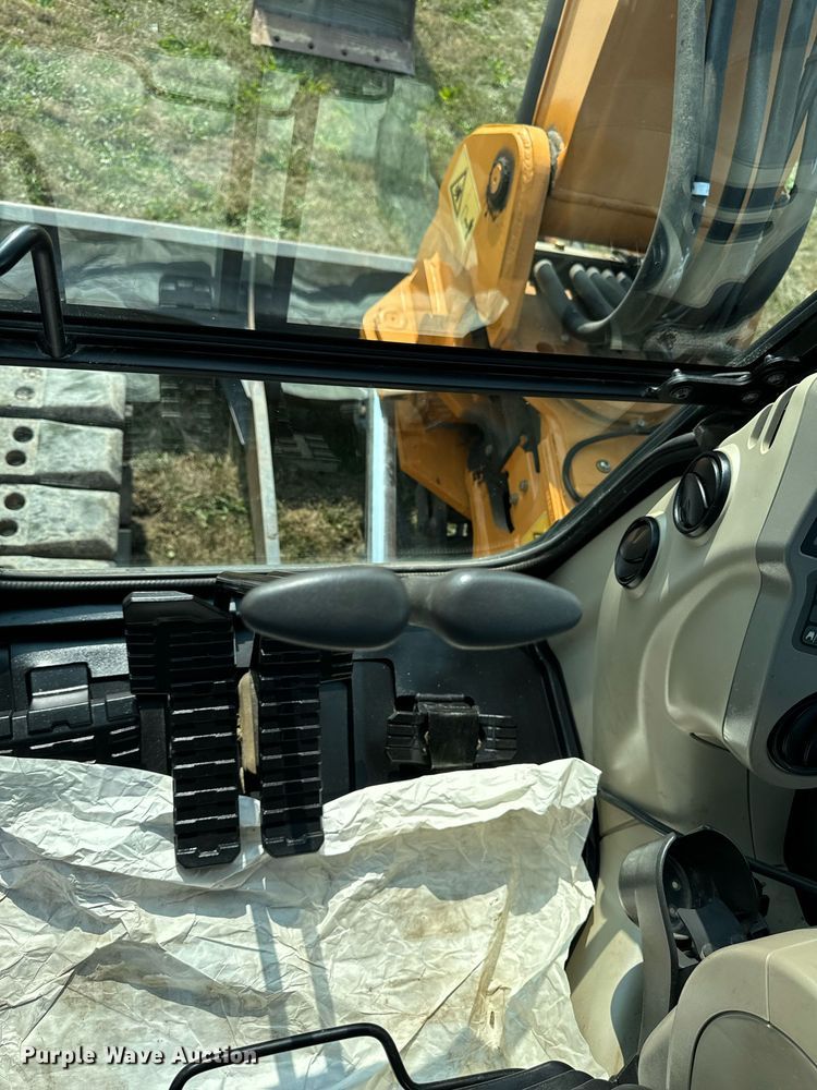 image for item LC9063 2017 Case CX80C mini excavator