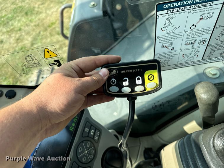 image for item LC9063 2017 Case CX80C mini excavator