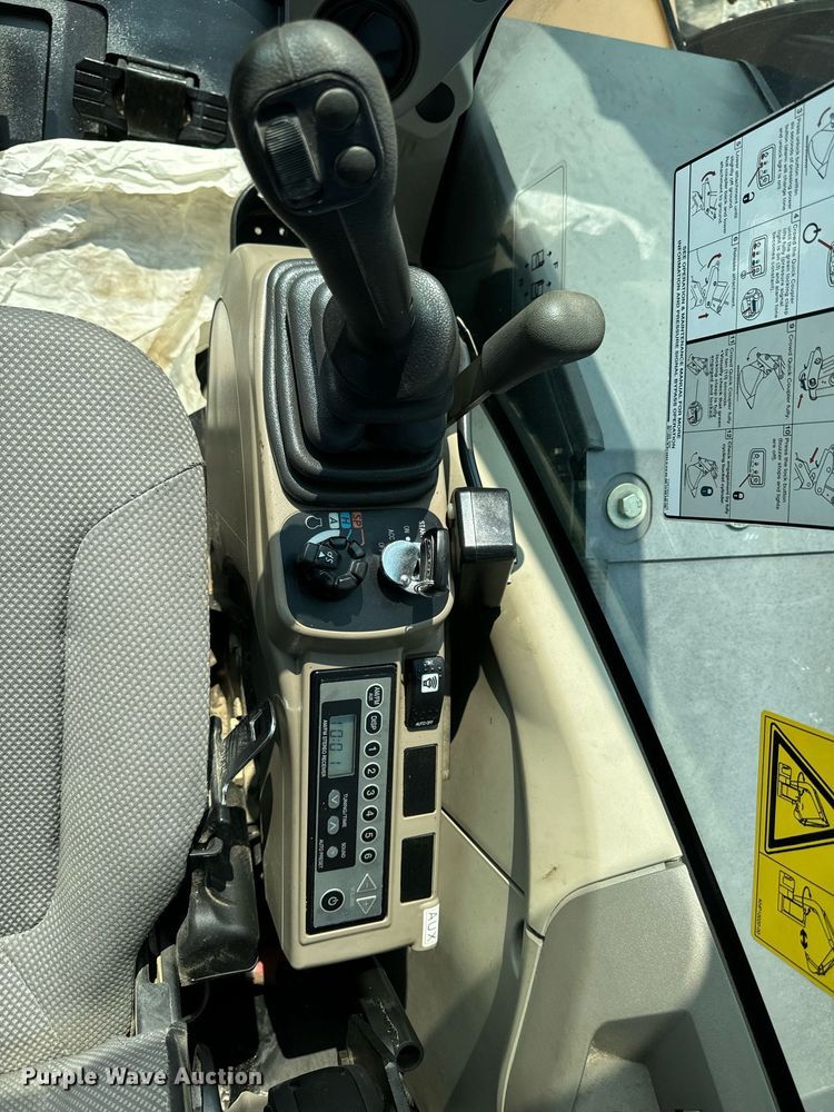 image for item LC9063 2017 Case CX80C mini excavator