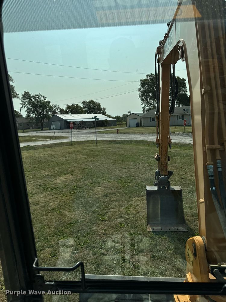 image for item LC9063 2017 Case CX80C mini excavator