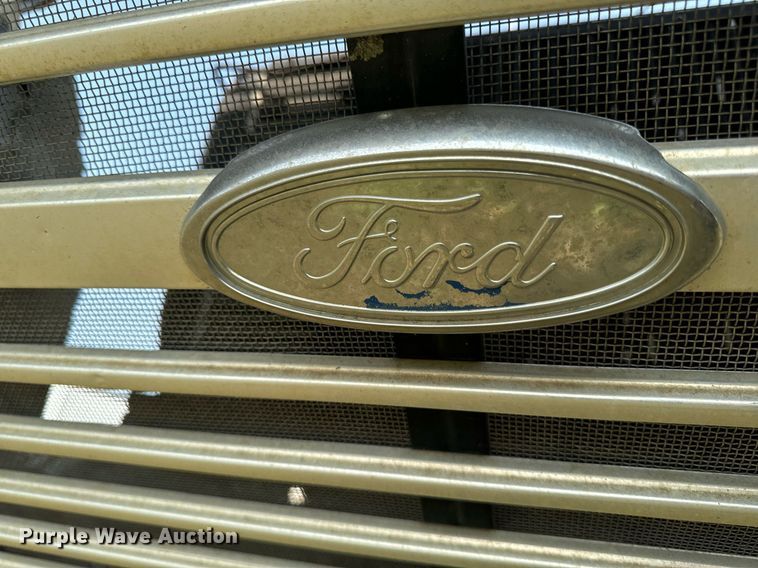 image for item LC9064 1995 Ford L9000 hydrovac truck