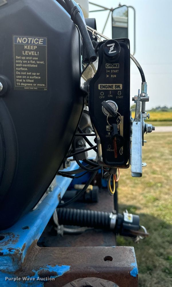 image for item LC9064 1995 Ford L9000 hydrovac truck