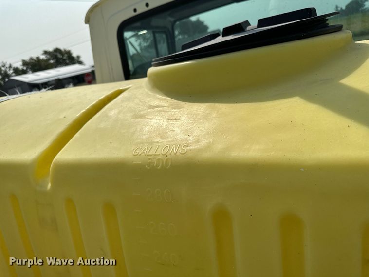 image for item LC9064 1995 Ford L9000 hydrovac truck