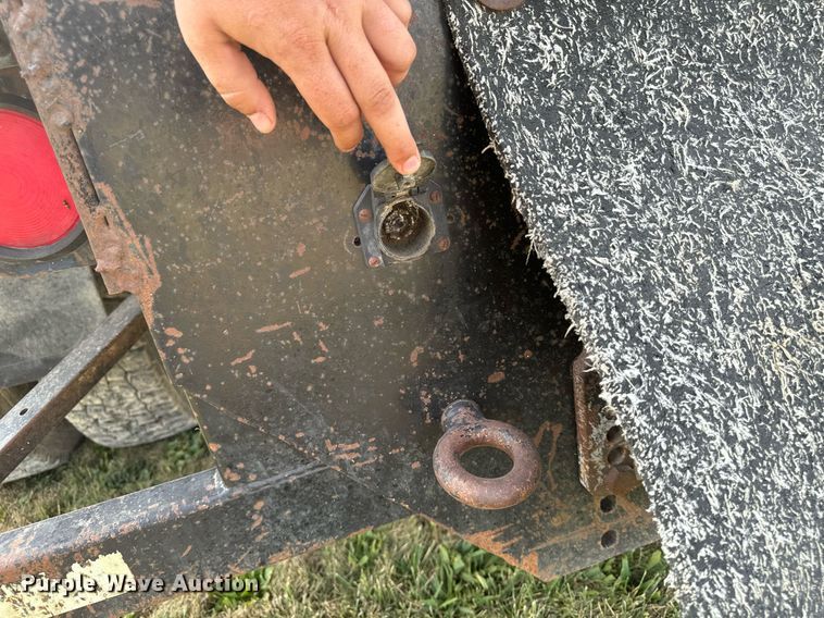 image for item LC9064 1995 Ford L9000 hydrovac truck