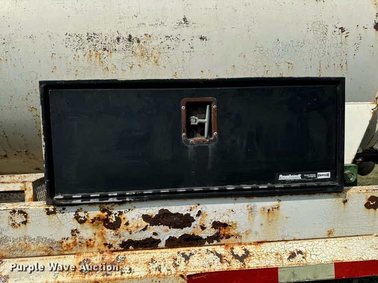 image for item LC9064 1995 Ford L9000 hydrovac truck