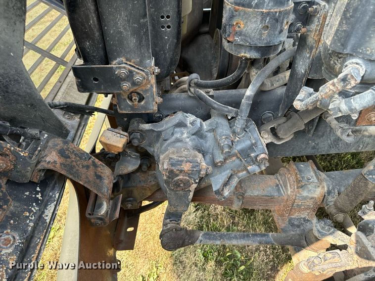 image for item LC9064 1995 Ford L9000 hydrovac truck