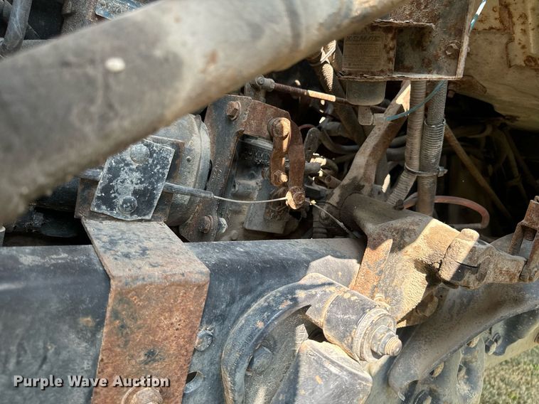 image for item LC9064 1995 Ford L9000 hydrovac truck