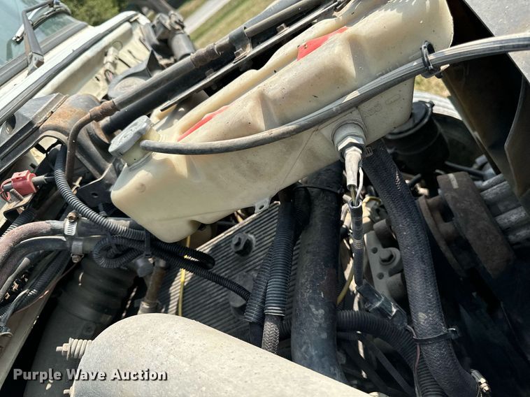 image for item LC9064 1995 Ford L9000 hydrovac truck