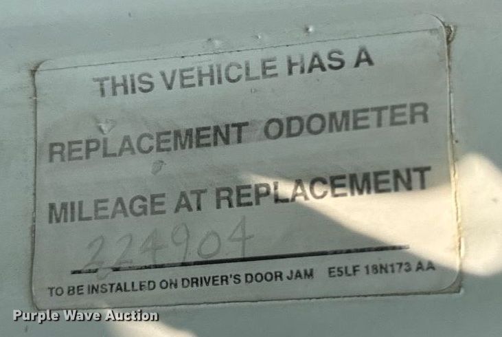 image for item LC9064 1995 Ford L9000 hydrovac truck