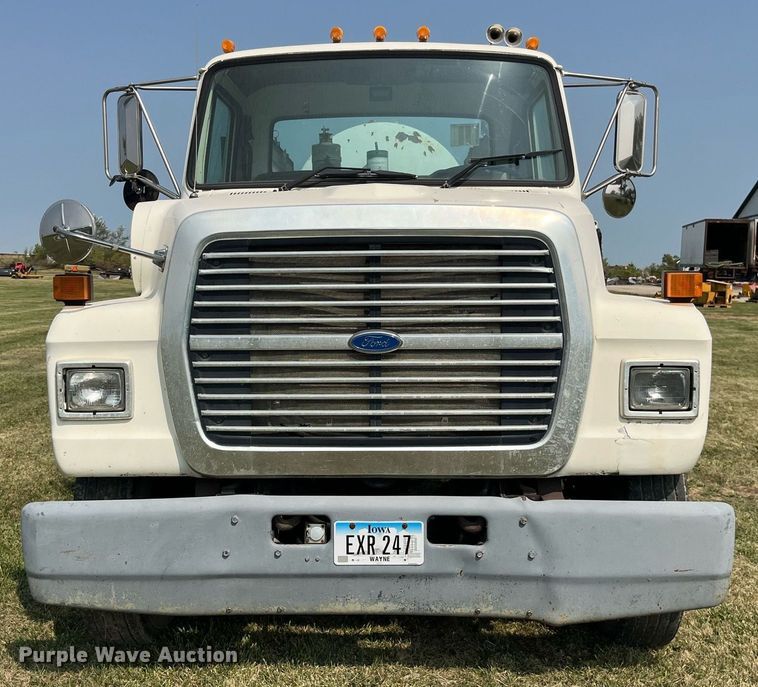 image for item LC9066 1997 Ford LN8000 hydrovac truck
