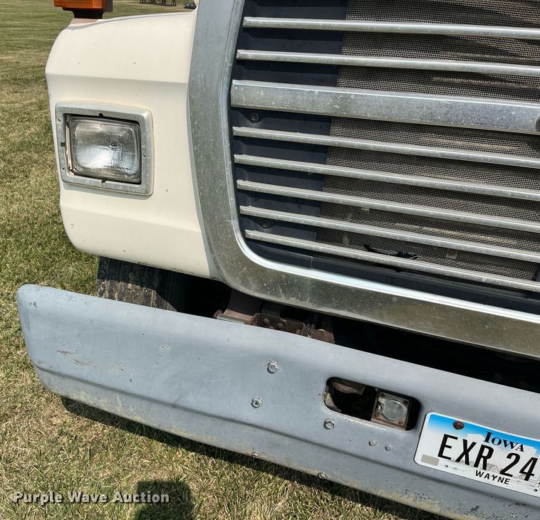 image for item LC9066 1997 Ford LN8000 hydrovac truck