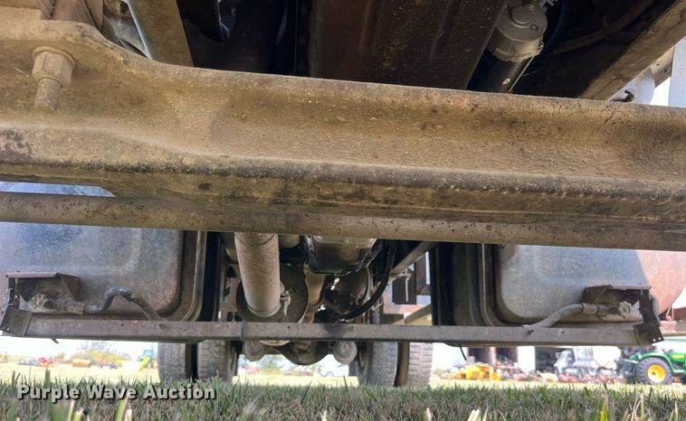 image for item LC9066 1997 Ford LN8000 hydrovac truck