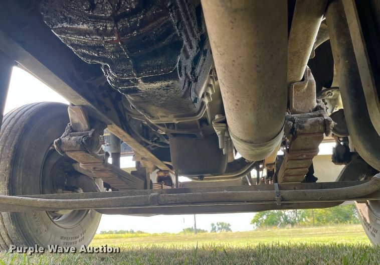 image for item LC9066 1997 Ford LN8000 hydrovac truck