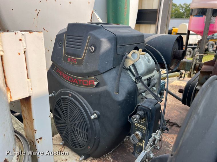 image for item LC9066 1997 Ford LN8000 hydrovac truck