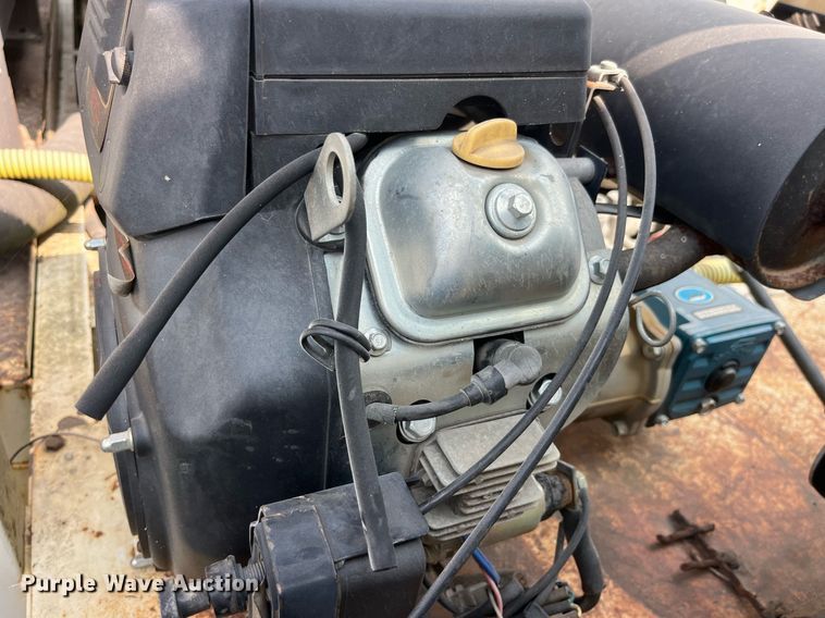 image for item LC9066 1997 Ford LN8000 hydrovac truck