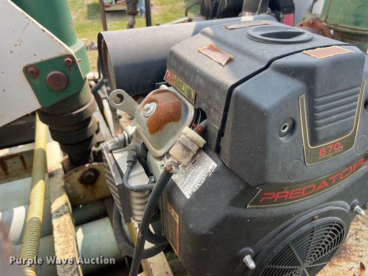 image for item LC9066 1997 Ford LN8000 hydrovac truck