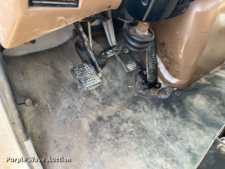 image for item LC9066 1997 Ford LN8000 hydrovac truck