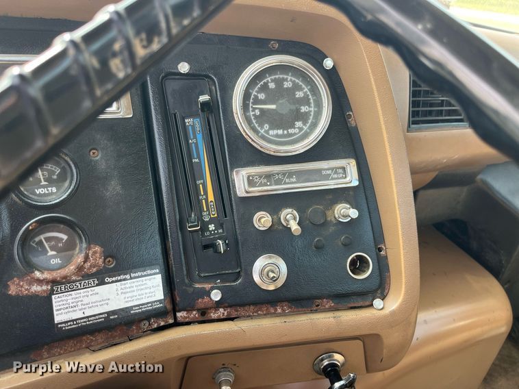 image for item LC9066 1997 Ford LN8000 hydrovac truck